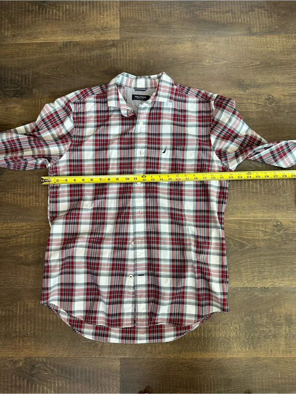 Nautica Men’s Plaid Button Front Shirt Medium Red Gray White Cotton Lyocell